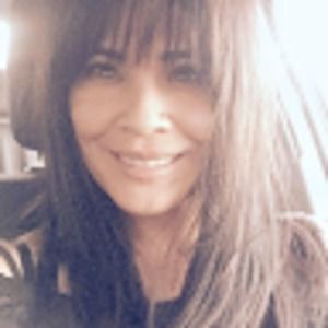 Meet your Posher, Raquel